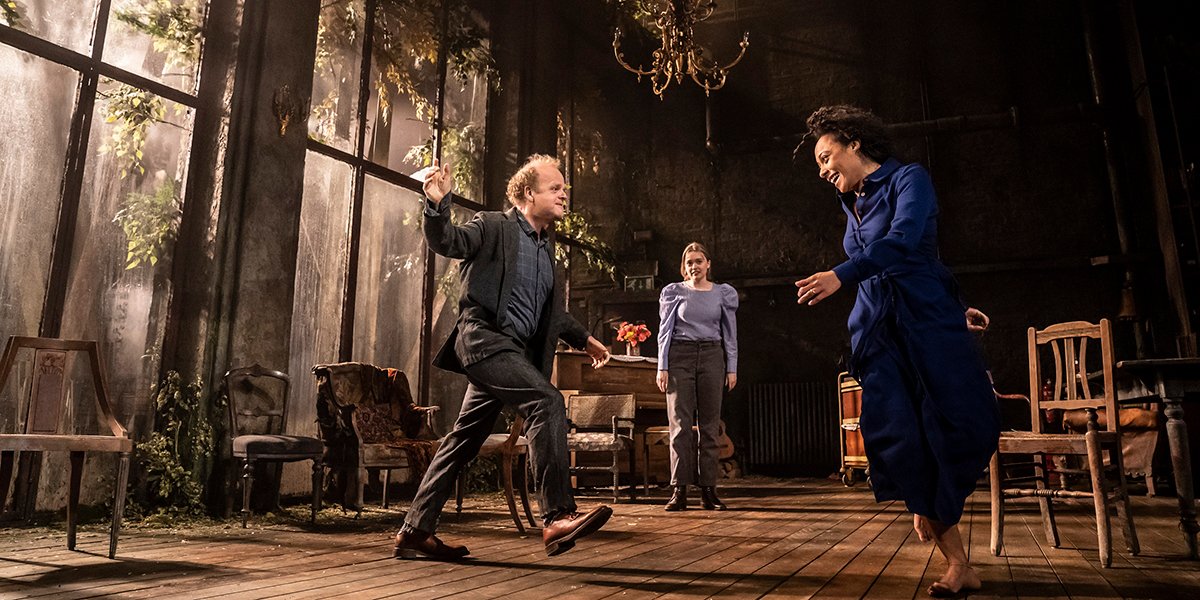 Toby Jones, Aimee Lou Wood and Rosalind Eleazar in Uncle Vanya. Photo by Johan Persson.