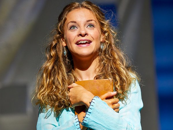 Emma Mullen as Sophie in MAMMA MIA c Brinkhoff